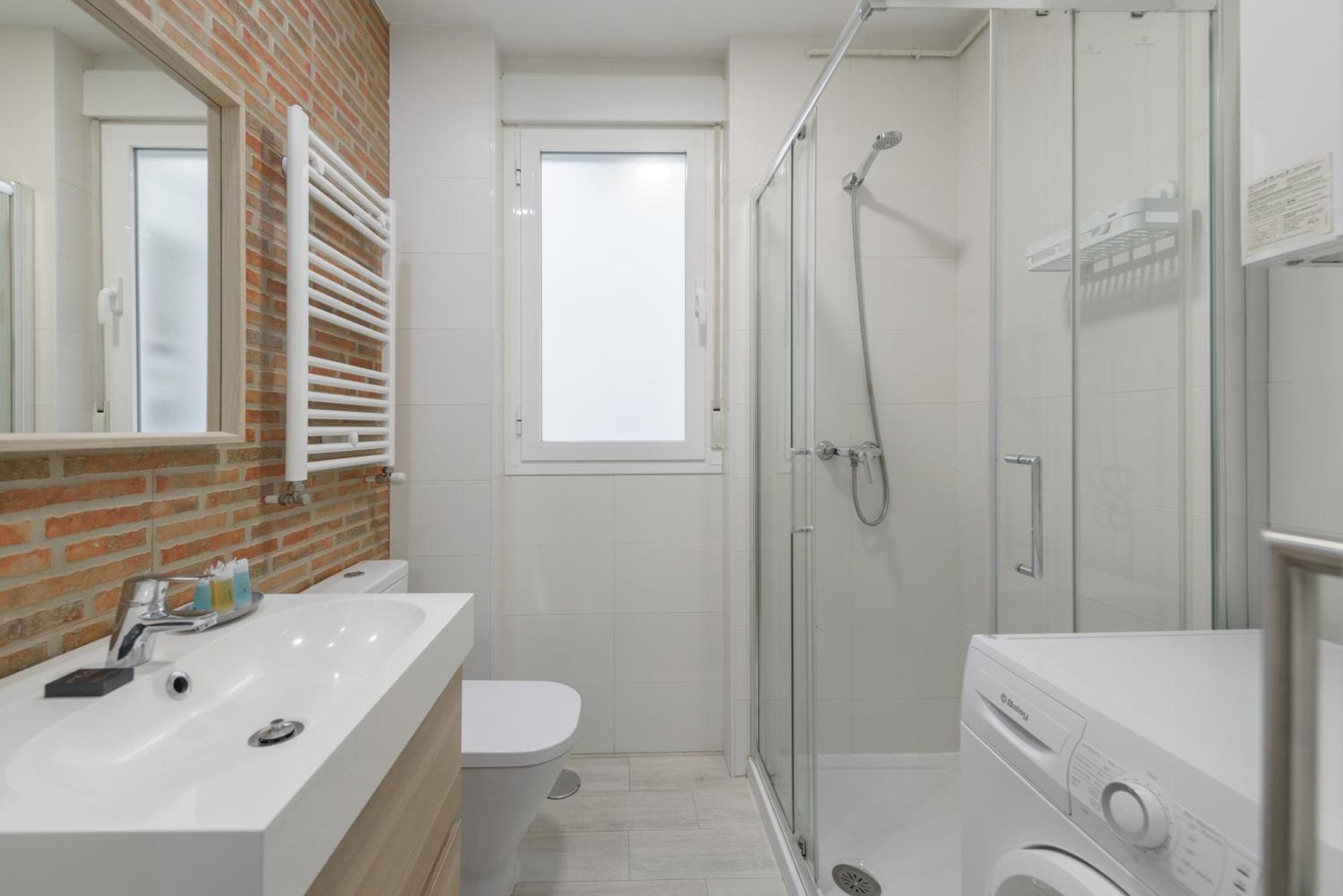 마드리드 Avila Calle, Precioso Estudio En Santiago Bernabeu-Estrecho En Segundo Piso Sin Ascensor 아파트 외부 사진