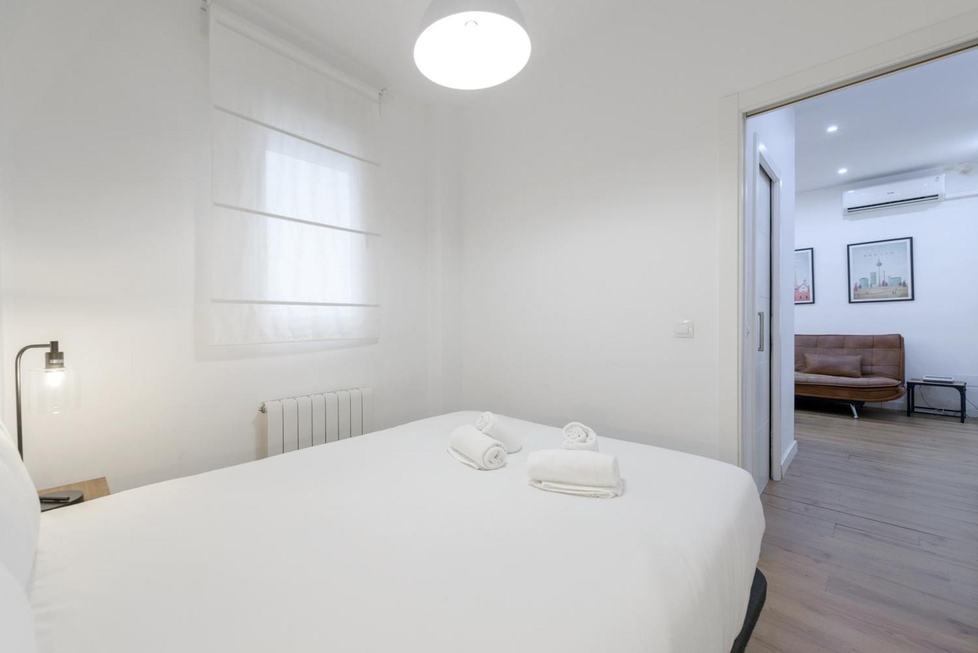 마드리드 Avila Calle, Precioso Estudio En Santiago Bernabeu-Estrecho En Segundo Piso Sin Ascensor 아파트 외부 사진