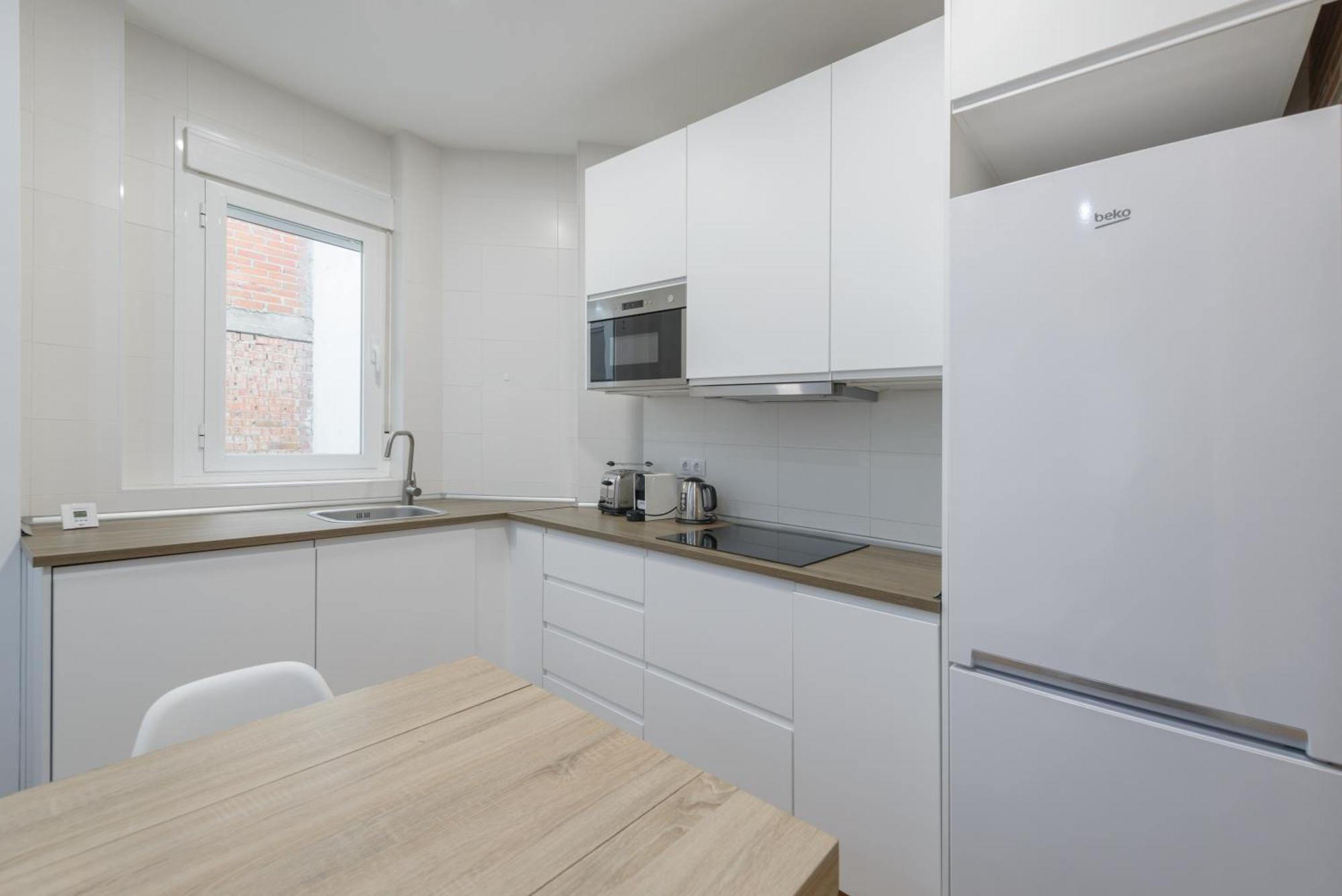 마드리드 Avila Calle, Precioso Estudio En Santiago Bernabeu-Estrecho En Segundo Piso Sin Ascensor 아파트 외부 사진