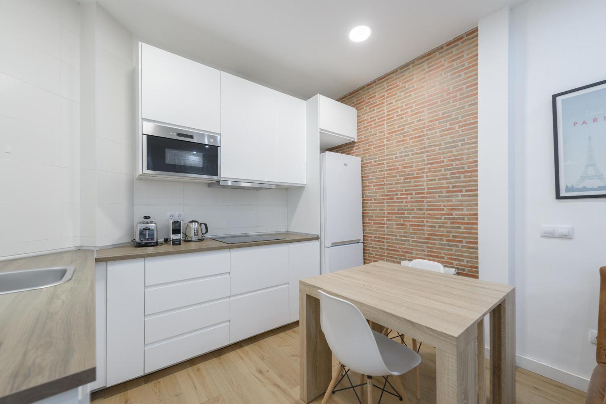 마드리드 Avila Calle, Precioso Estudio En Santiago Bernabeu-Estrecho En Segundo Piso Sin Ascensor 아파트 외부 사진