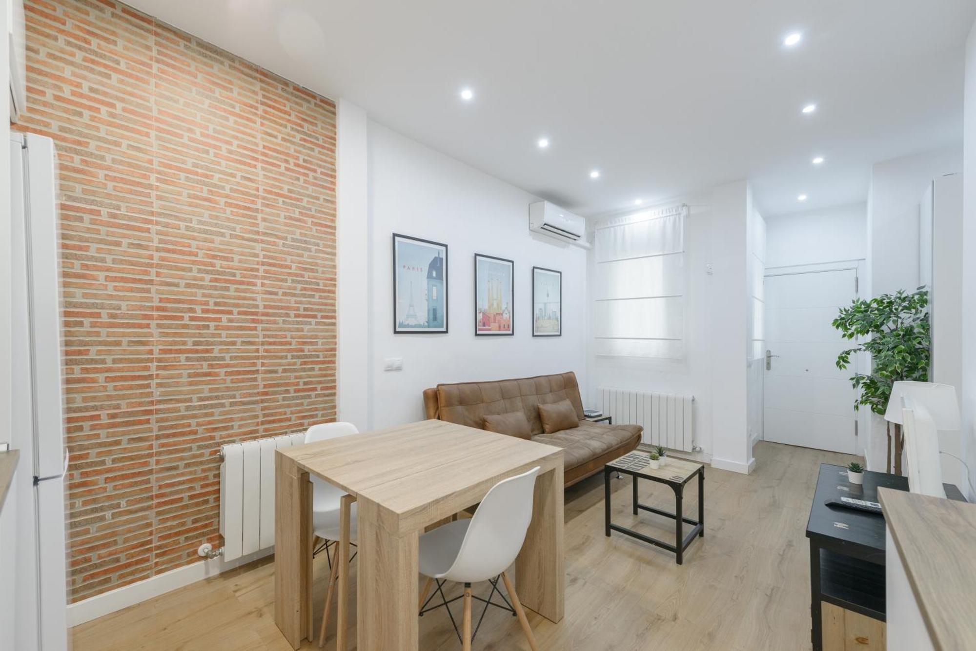 마드리드 Avila Calle, Precioso Estudio En Santiago Bernabeu-Estrecho En Segundo Piso Sin Ascensor 아파트 외부 사진